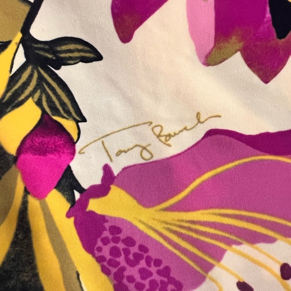 5 piece Tory Burch Swim ensemble:rash guard, flip flops, 2 bikini tops, 1 bottom - Picture 13 of 15